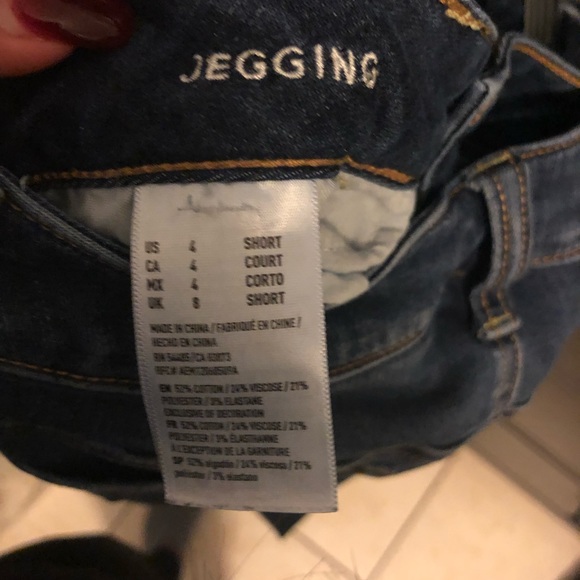 AMERICAN EAGLE JEANS SIZE 4 - Picture 3 of 3